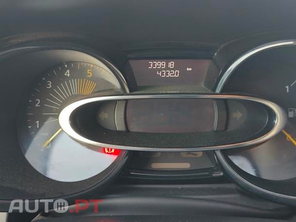 Renault Clio 1.5 dCi Zen / 89€ mês