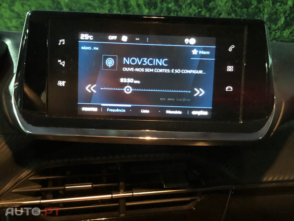 Peugeot 2008 1.2 PureTech Active Pack EAT8