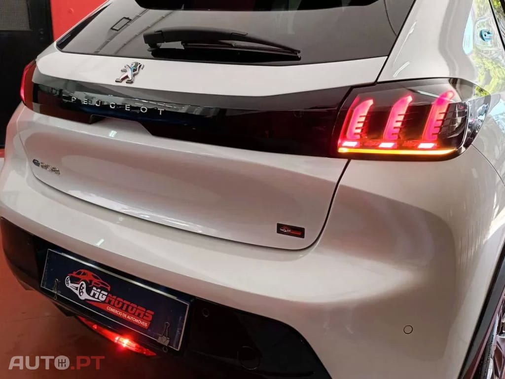 Peugeot E-208 Allure Pack
