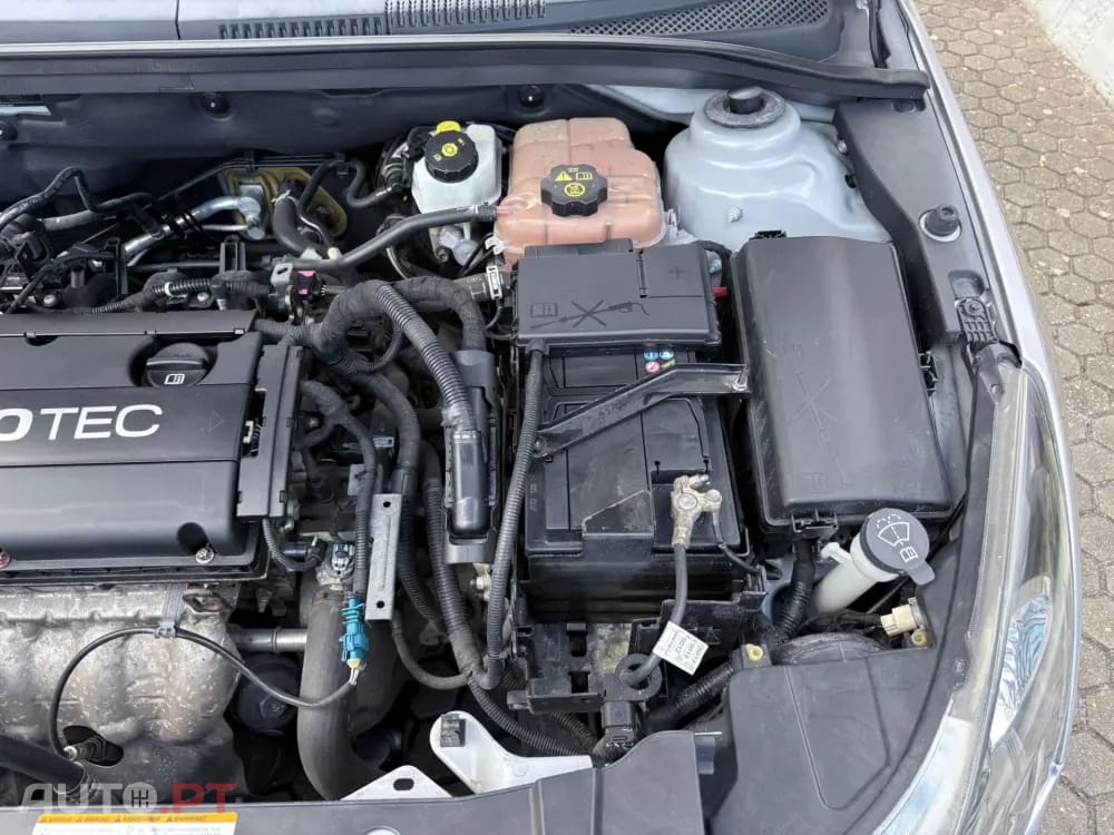 Chevrolet Cruze 1.6 LS