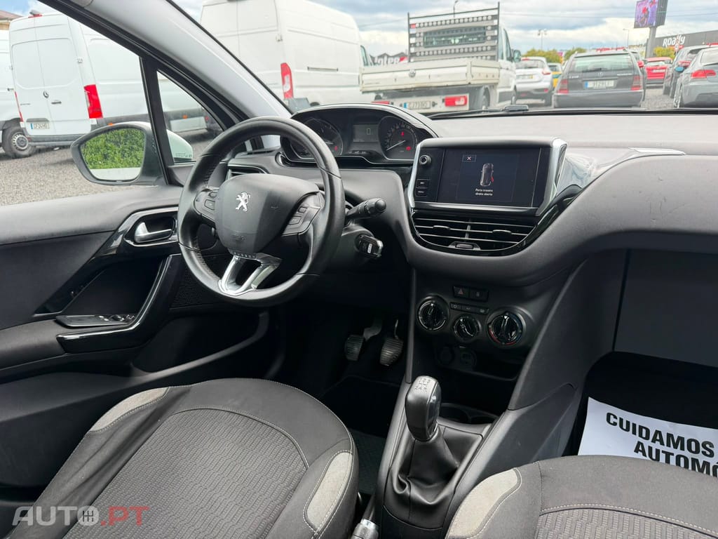 Peugeot 208 1.6 BlueHDi Style