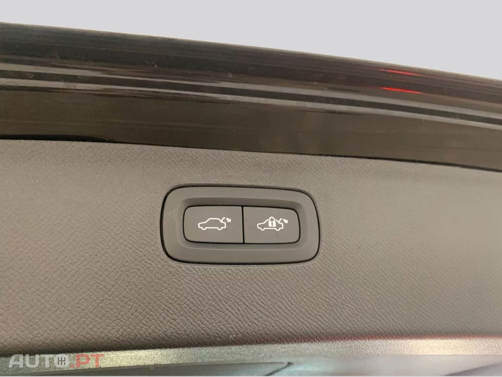 Volvo XC90 T8 Plus Bright Hybrid AWD