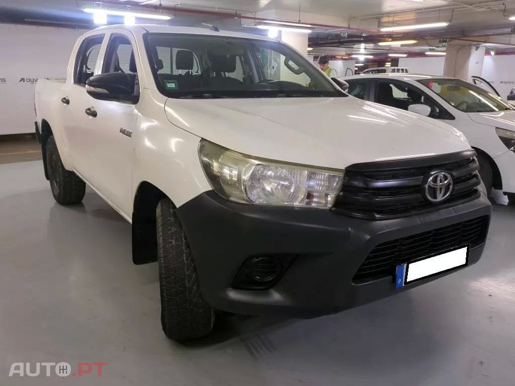 Toyota Hilux 2.4 D-4D 4WD Tracker