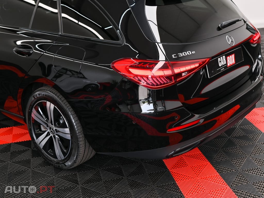 Mercedes-Benz C 300 de 4Matic T 9G-TRONIC Avantgarde