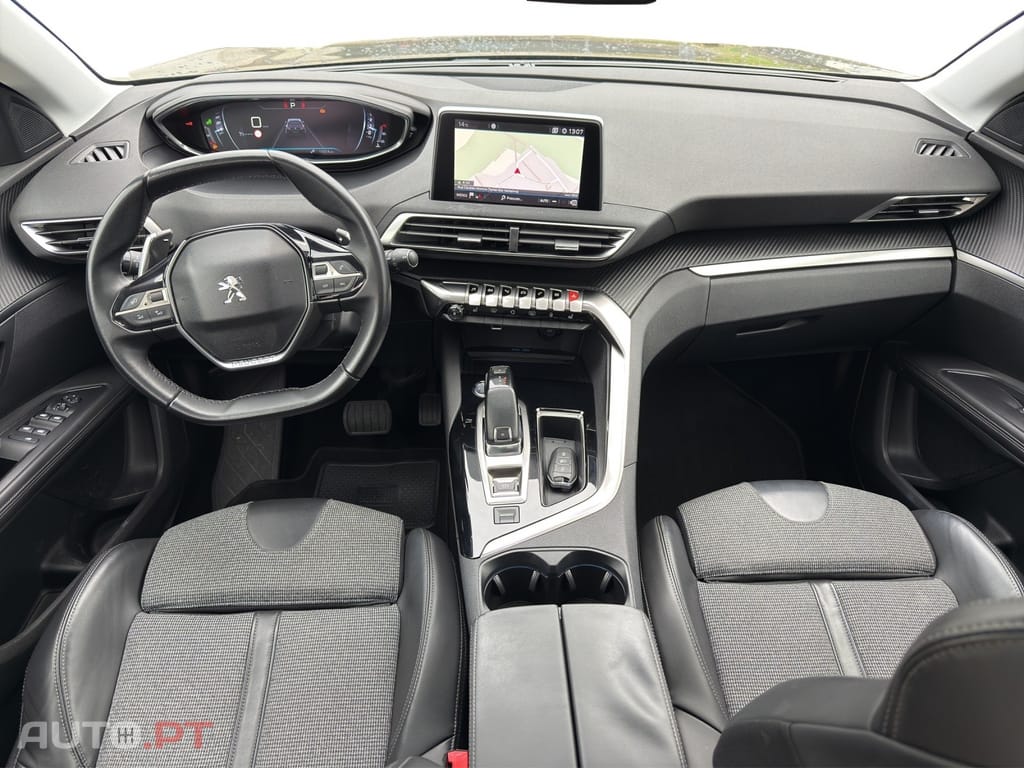 Peugeot 5008 1.2 PureTech Allure EAT6