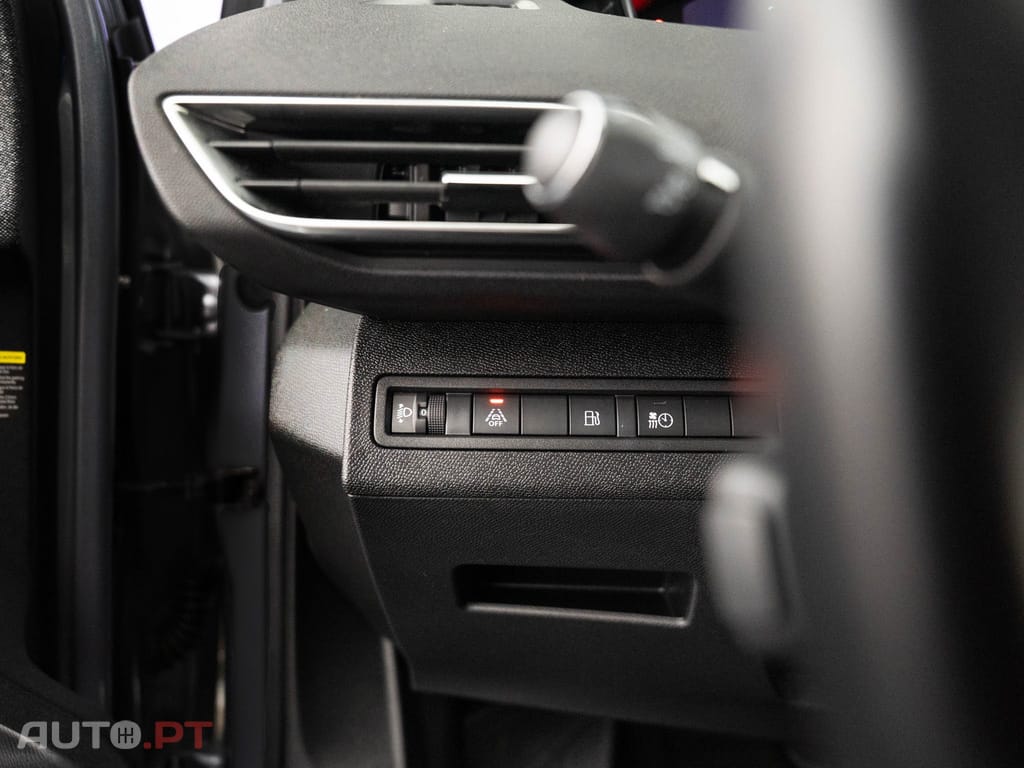 Peugeot 3008 1.6 Hybrid Allure e-EAT8