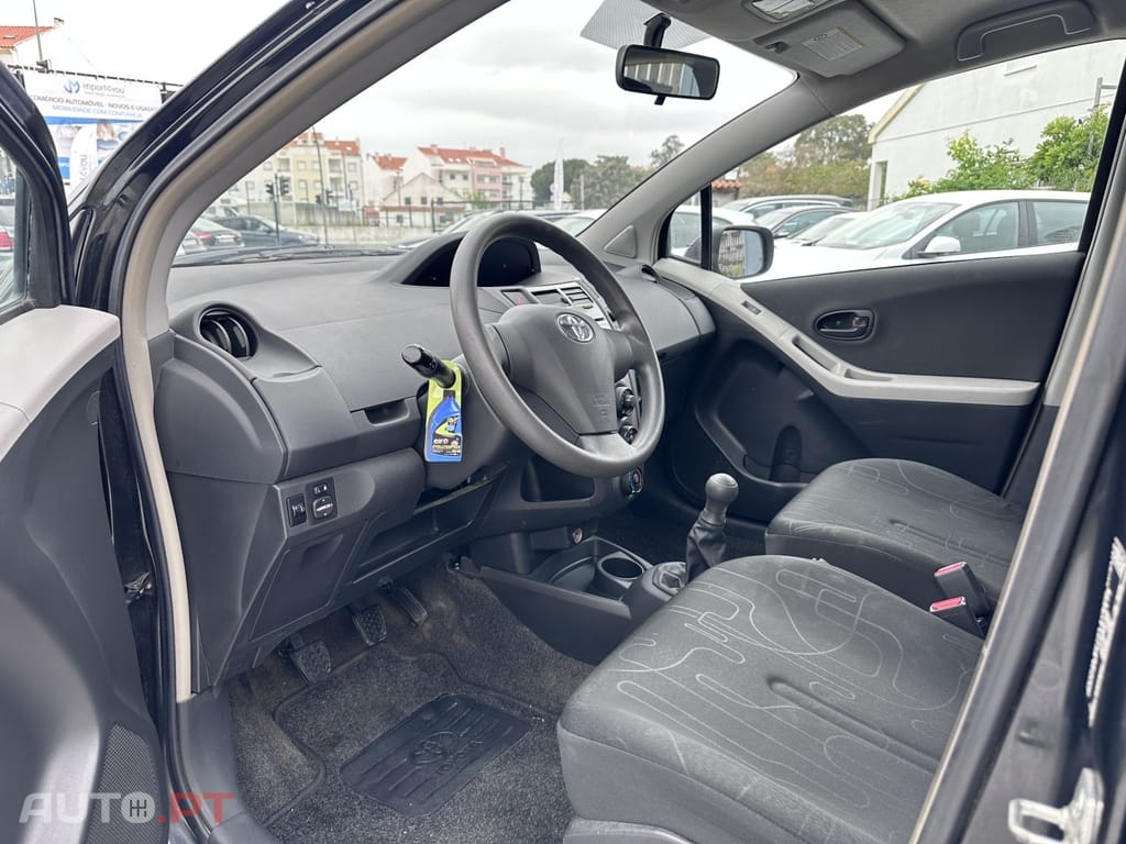 Toyota Yaris 1.0 VVT-i AC