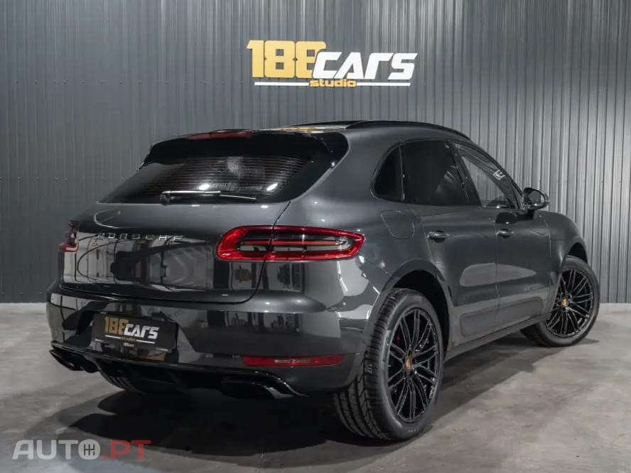 Porsche Macan PDK