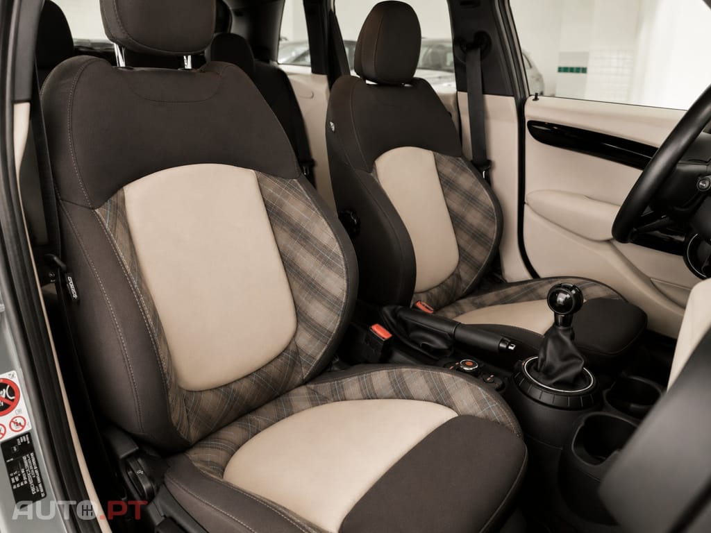 MINI Cooper Cooper D