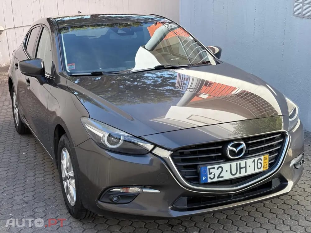 Mazda 3 1.5 Sky-G Evolve HS Navi