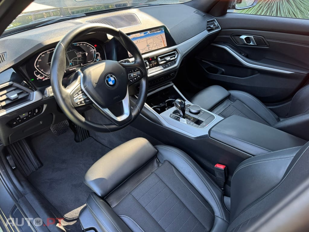 BMW 320 e Touring Auto