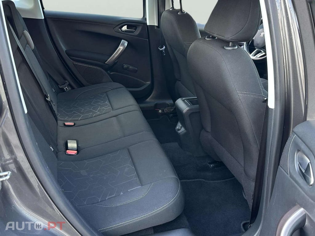 Peugeot 2008 1.2 PureTech Allure