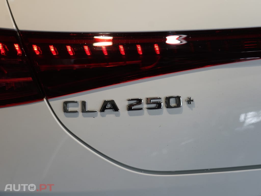 Mercedes-Benz CLA 250 com tecnologia EQ