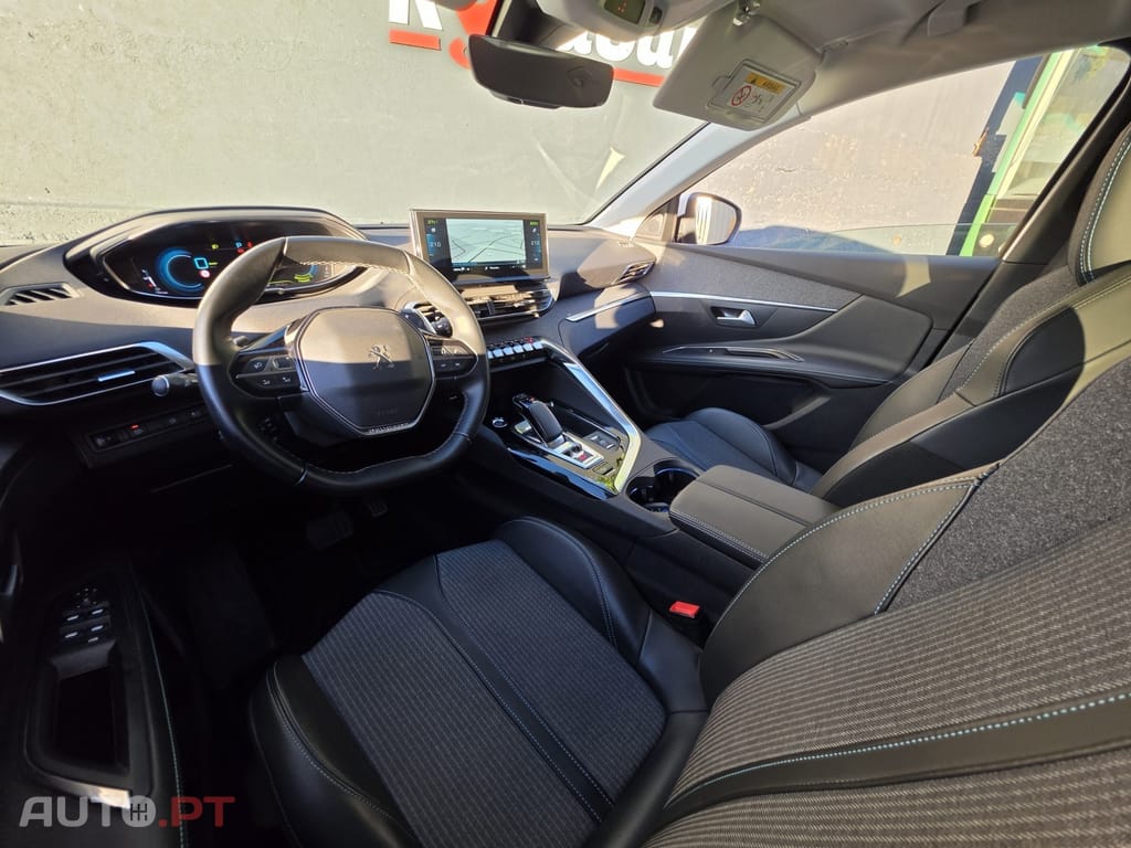 Peugeot 3008 1.6 Hybrid4 Allure Pack e-EAT8