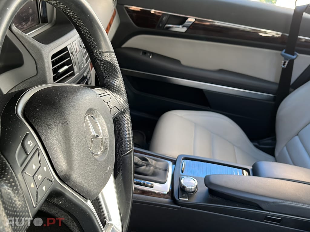 Mercedes-Benz E 220 Advangard