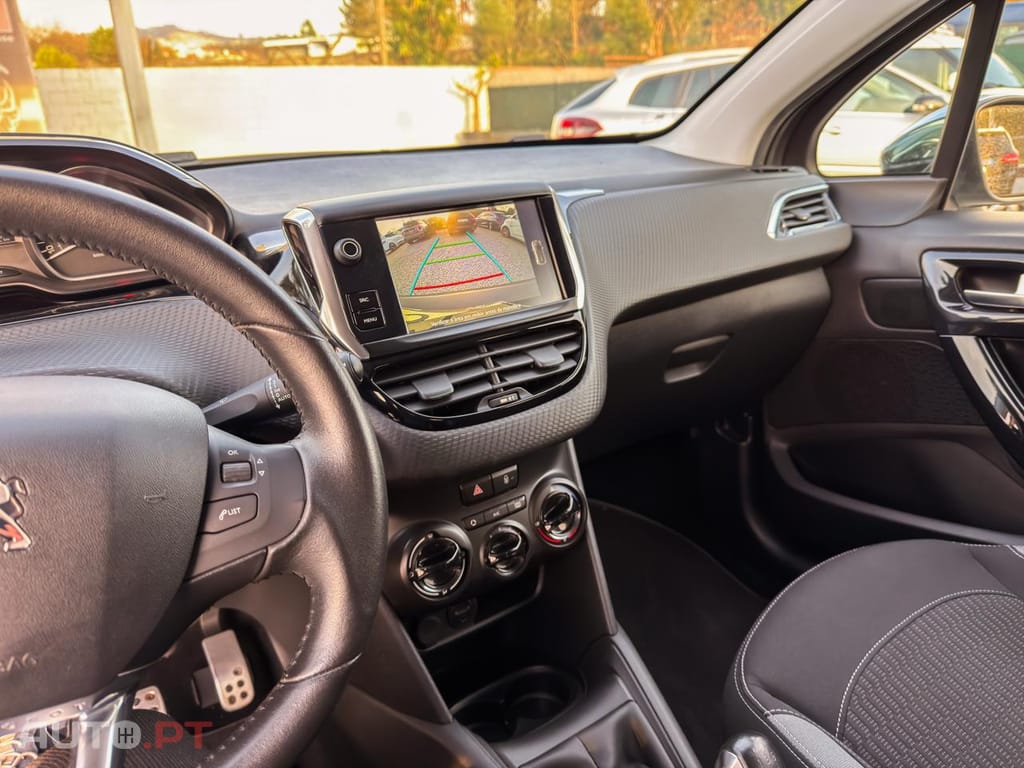 Peugeot 208 1.2 PURETECH