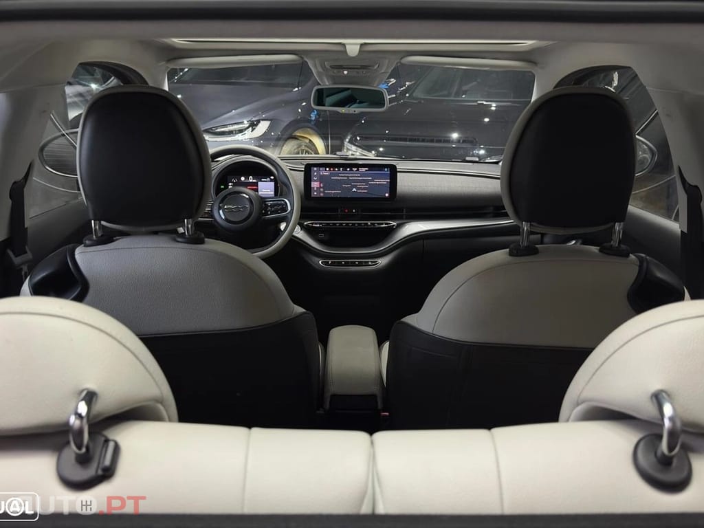 Fiat 500e La Prima