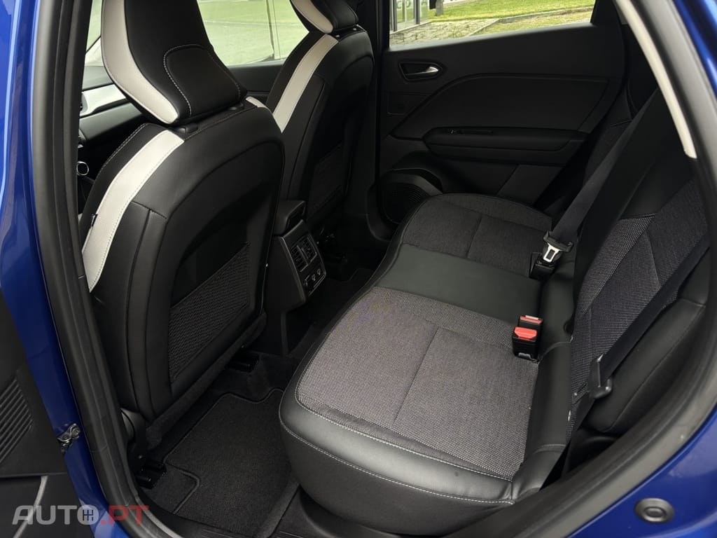Renault Captur 1.6 E-Tech Plug-In Intens
