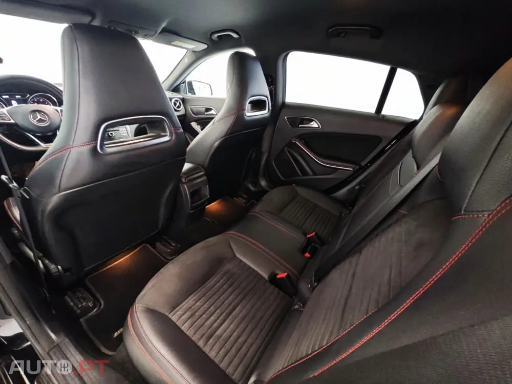 Mercedes-Benz CLA 180 7G-DCT AMG Line