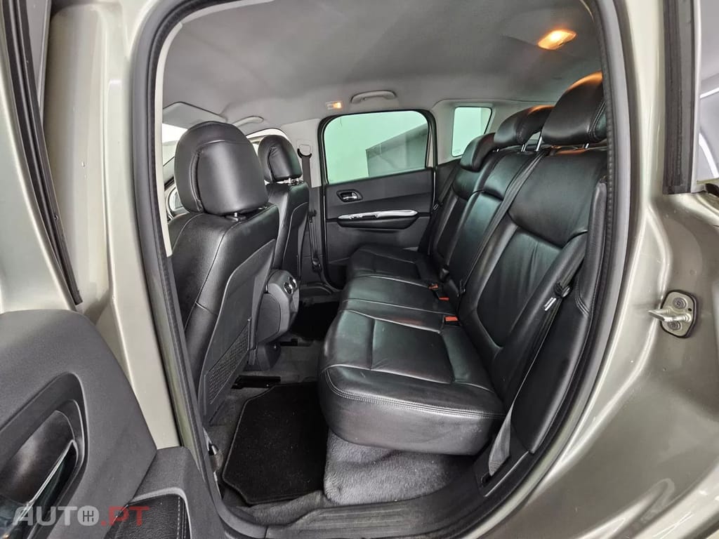 Peugeot 3008 2.0 HDi Hybrid4 88g