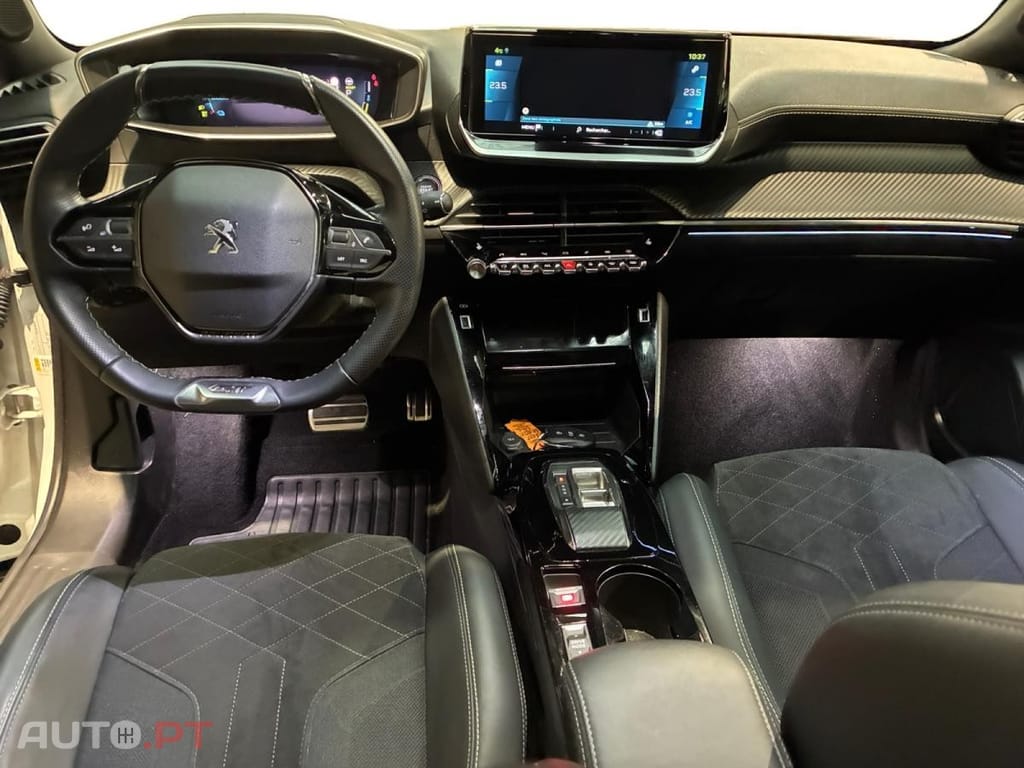 Peugeot E-2008 GT Pack