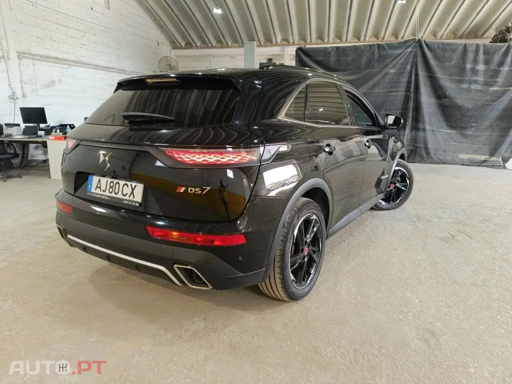 DS DS7 Crossback E-Tense Performance Line EAT8