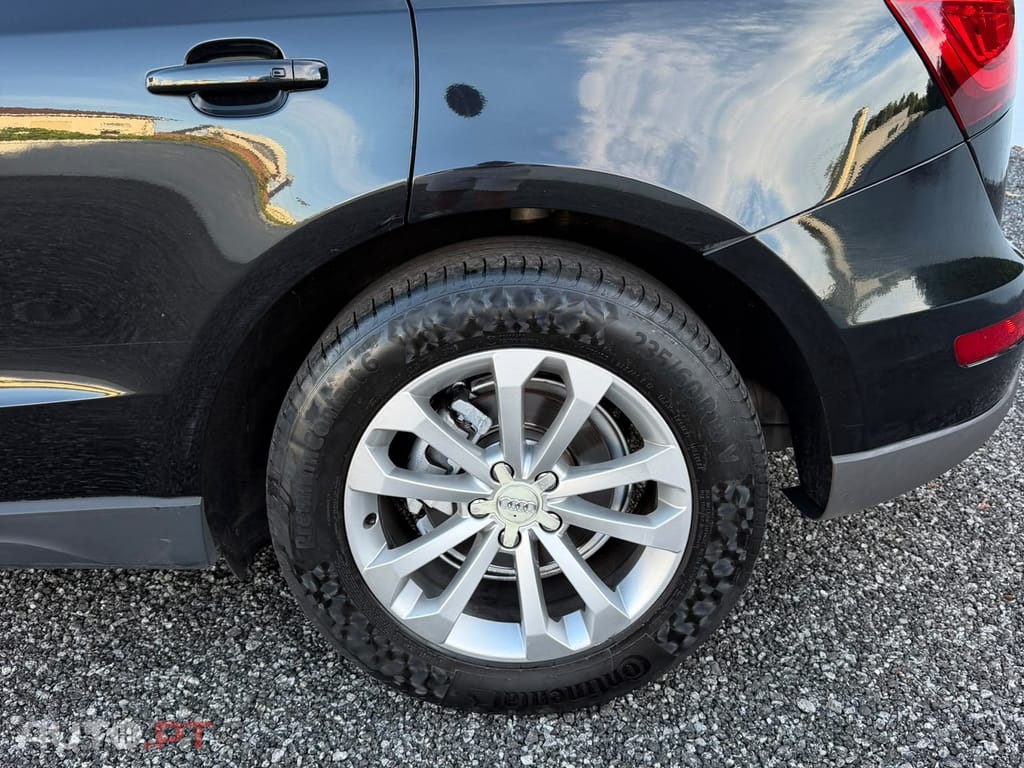 Audi Q5 2.0 TDi Business Line S-line — fotografia 21