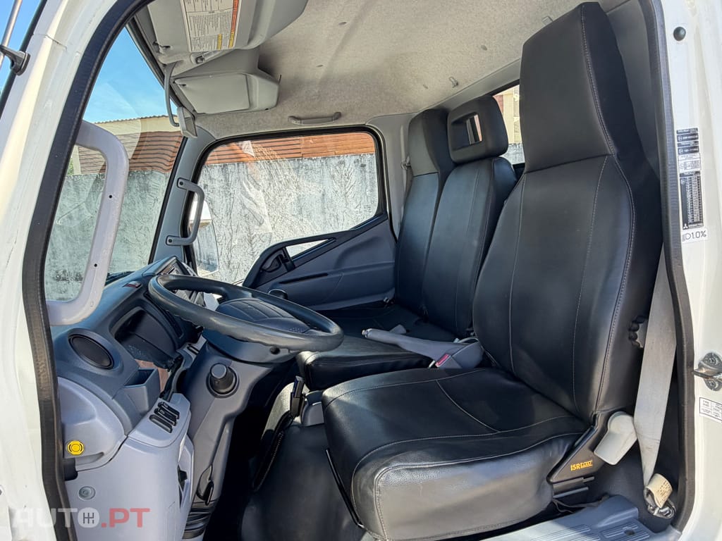 Mitsubishi Canter 3S13 3.0 DI-D 130CV Tri-Basculante 55.000 kms Nacional