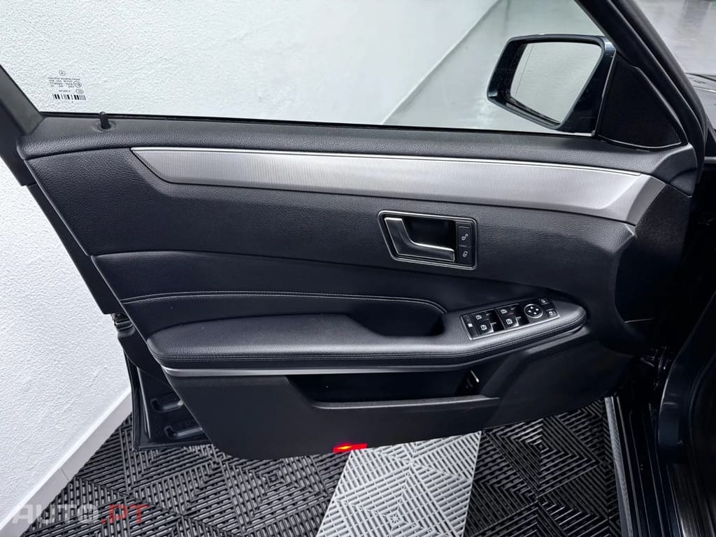 Mercedes-Benz E 300 Bluetec Hybrid Avantgarde