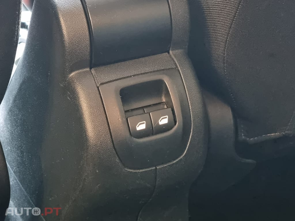 Citroen C-Elysée 1.2 VTi Exclusive