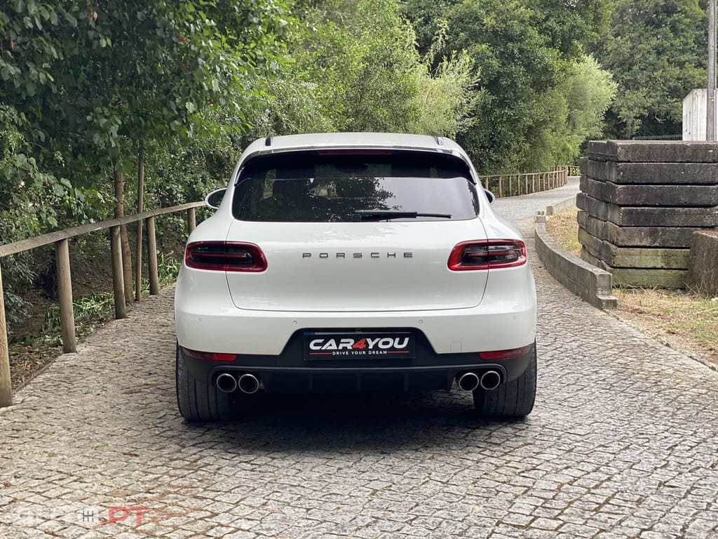 Porsche Macan S