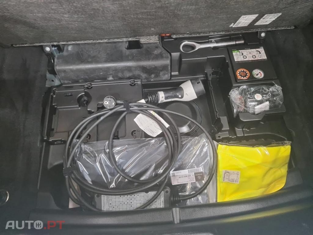 Mercedes-Benz CLA 250 e Shooting Brake Style Plus