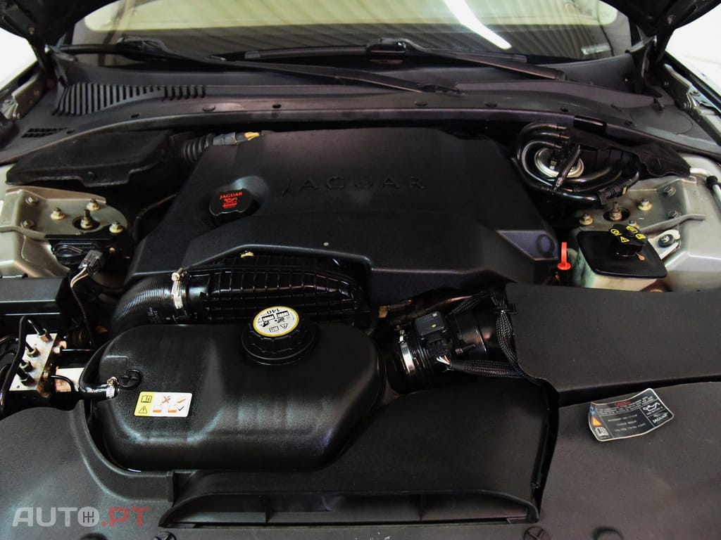 Jaguar S-Type 2.7 D V6 Executive Auto.