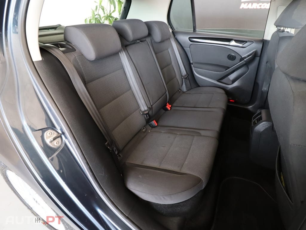 Volkswagen Golf 2.0 TDi Confortline