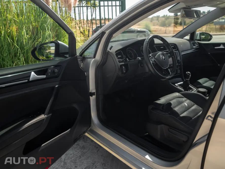 Volkswagen Golf 1.6 TDi Highline