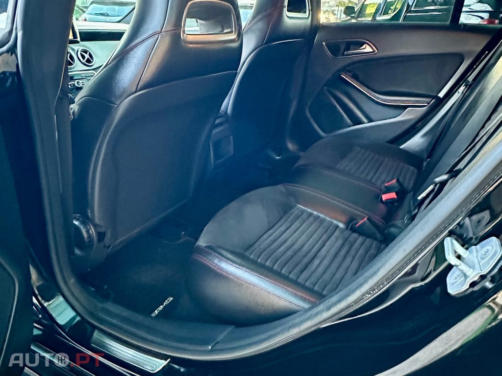 Mercedes-Benz CLA 180 CDi AMG Line