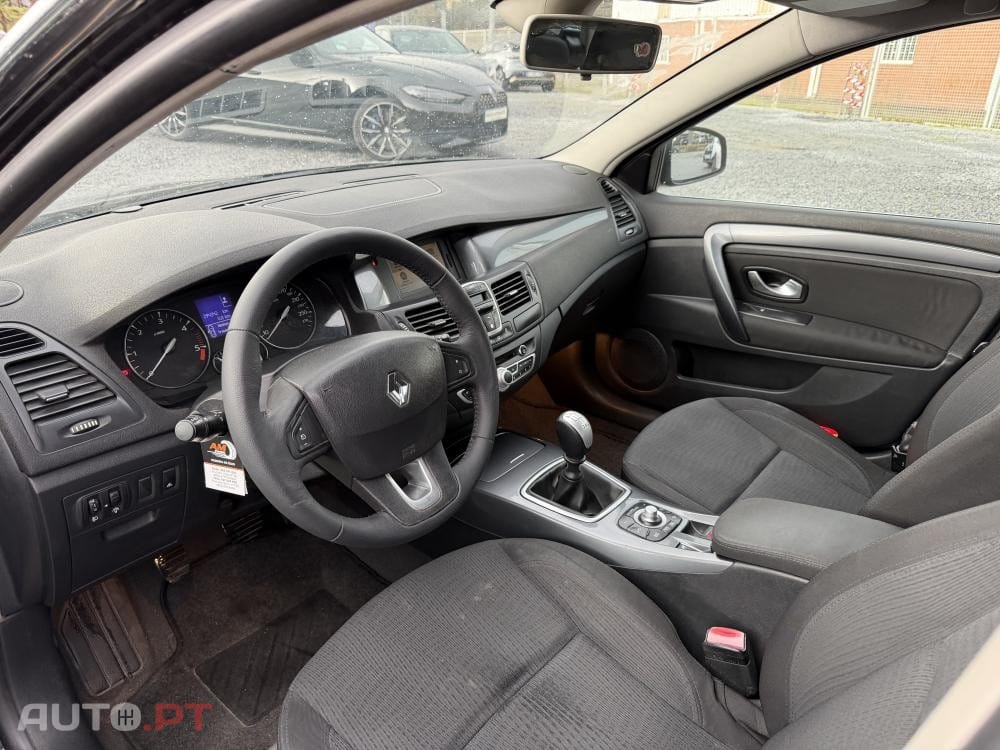 Renault Laguna Break Outro