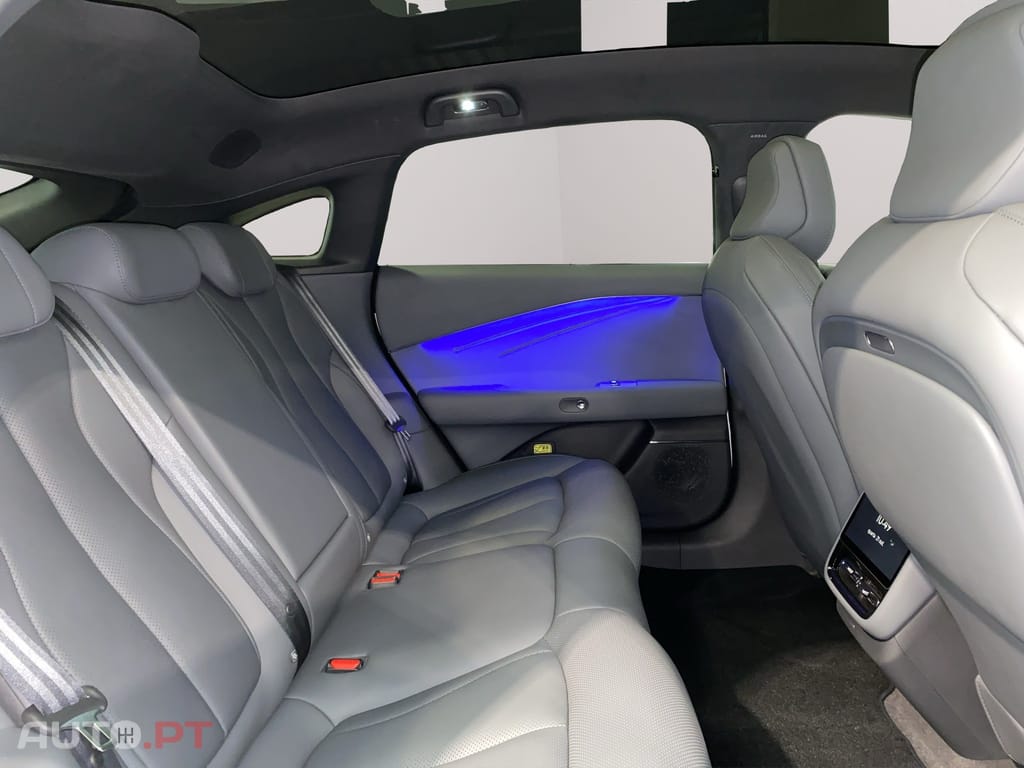 XPeng P7 74.9 kWh Long Range