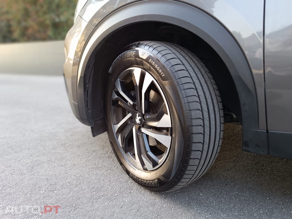 Peugeot 2008 1.2 PureTech Allure Pack EAT8