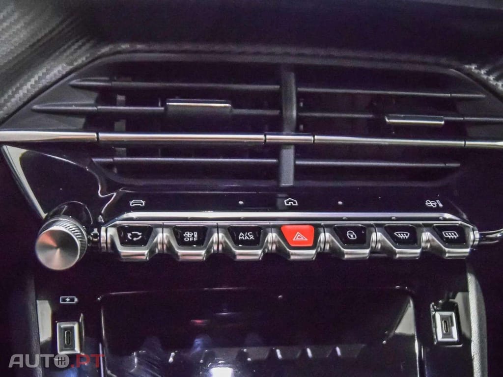 Peugeot 2008 1.2 Hybrid Allure e-DCS6