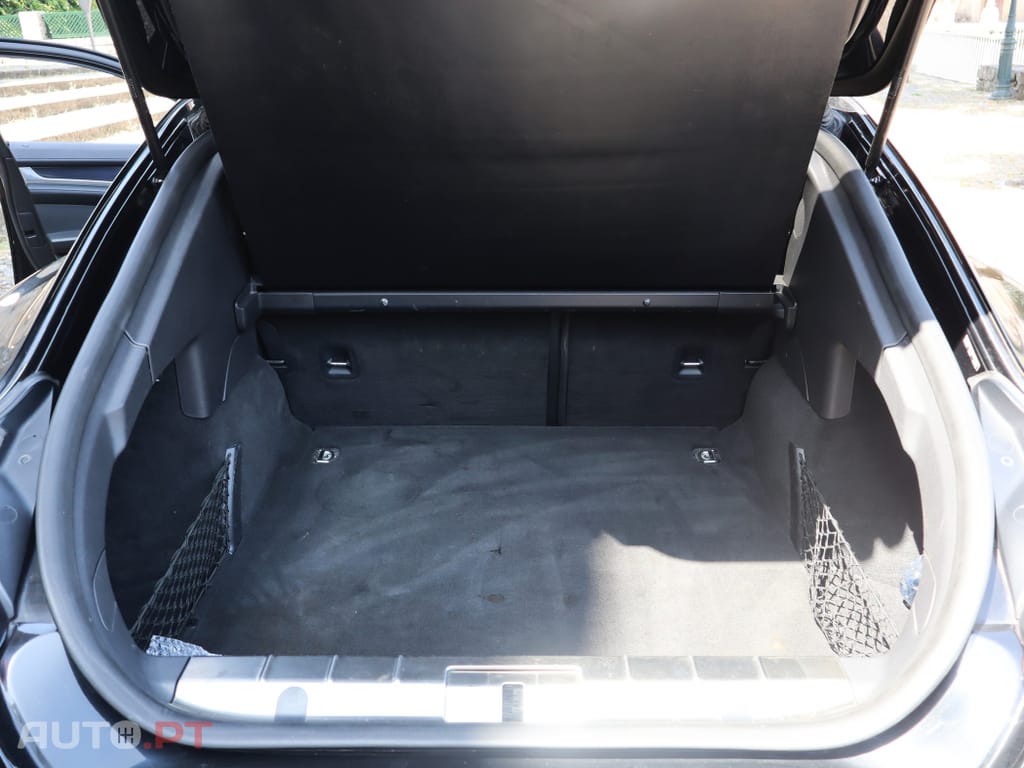 Porsche Panamera Platinum Edition