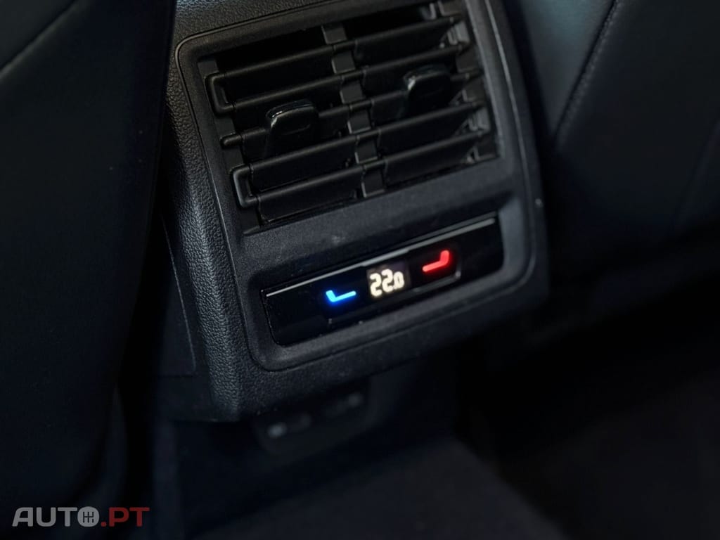 Volkswagen Golf Variant 1.5 eTSI R-Line DSG