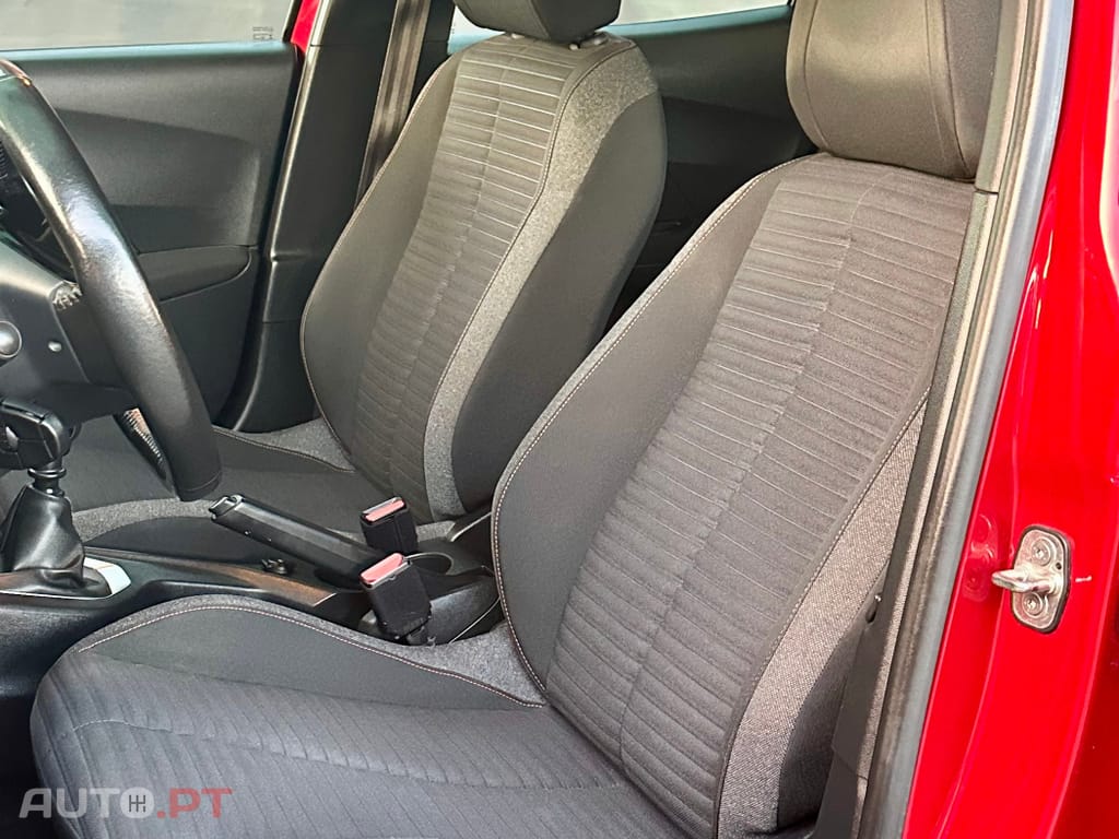 Peugeot 2008 1.2 PureTech Active Pack