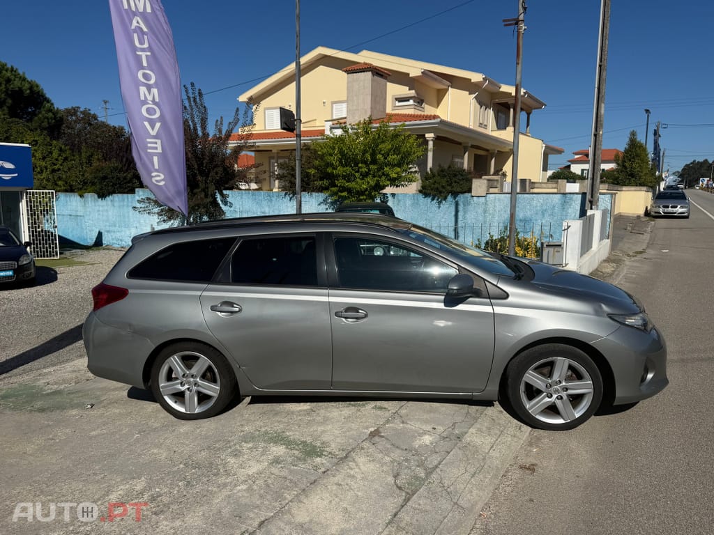 Toyota Auris Touring Sports 1.4 D-4D Active+AC foto 4