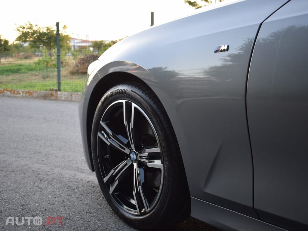 BMW 320 d Touring Pack Desportivo M Auto