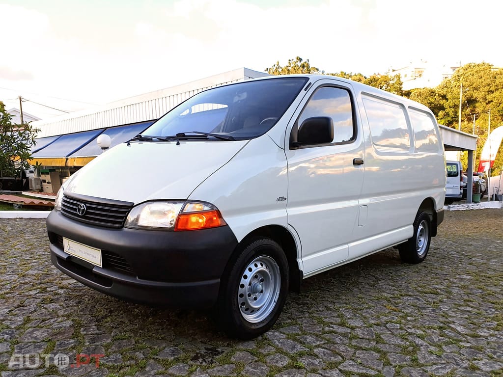 Toyota HiAce 2.5 D-4D Curto 2.8T