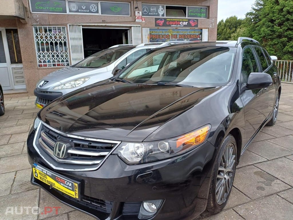 Honda Accord Tourer 2.2 i-DTEC Executive Top — fotografia 4