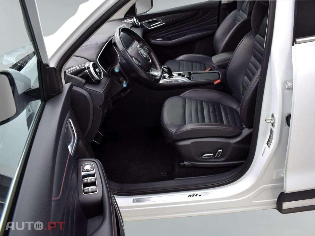 MG EHS 1.5 T-GDI PHEV LUXURY