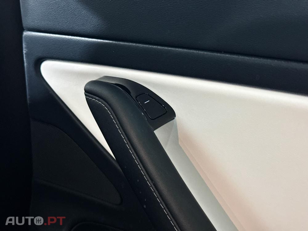 Tesla Model 3 Long-Range Dual Motor AWD