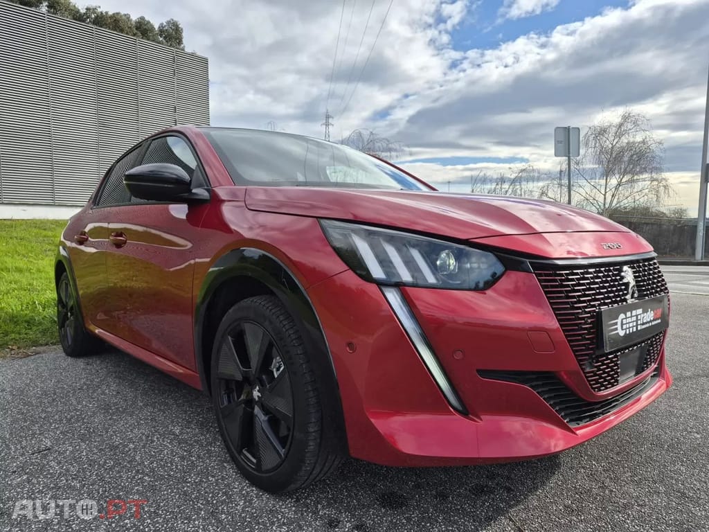 Peugeot E-208 50 kWh GT